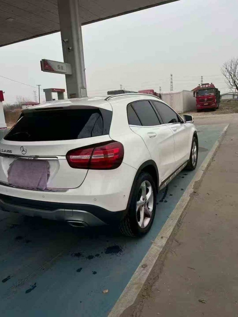 东营19年奔驰GLA8
