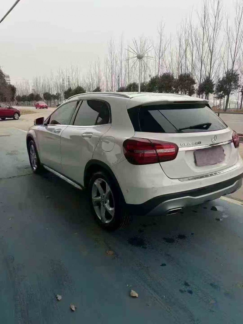 东营19年奔驰GLA9