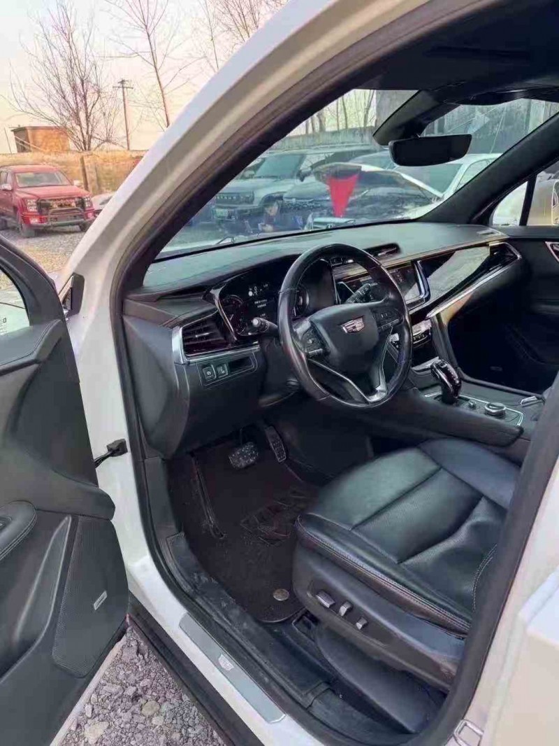 潍坊20年凯迪拉克XT66
