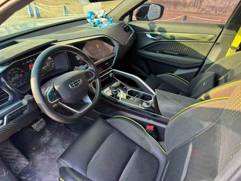 滨州22年吉利星越5