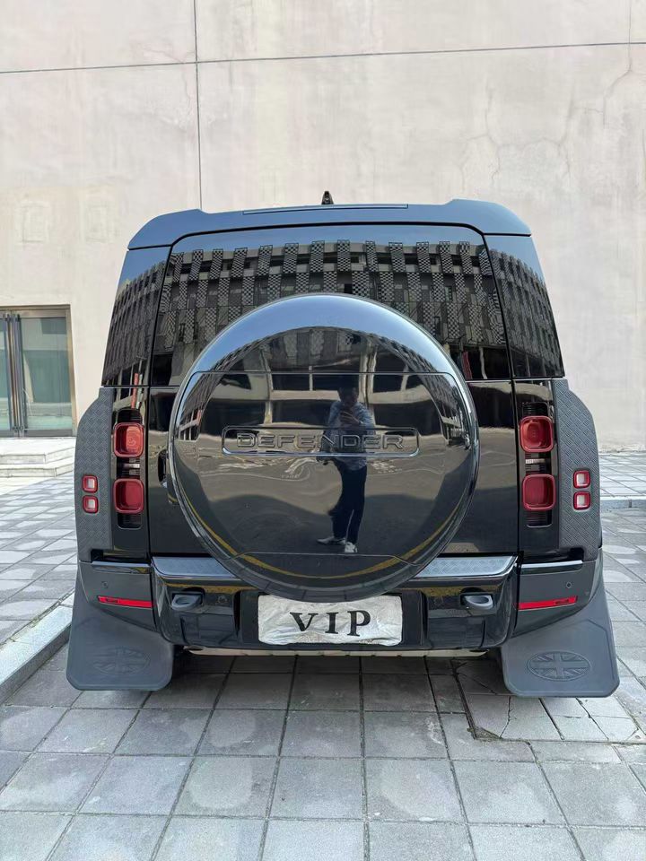 营口20年路虎卫士8