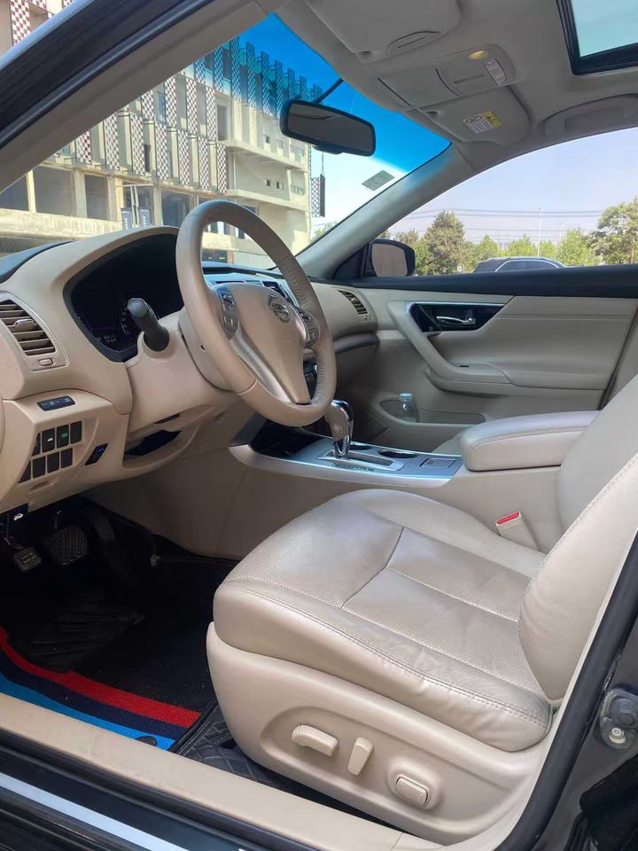 营口18年日产天籁3