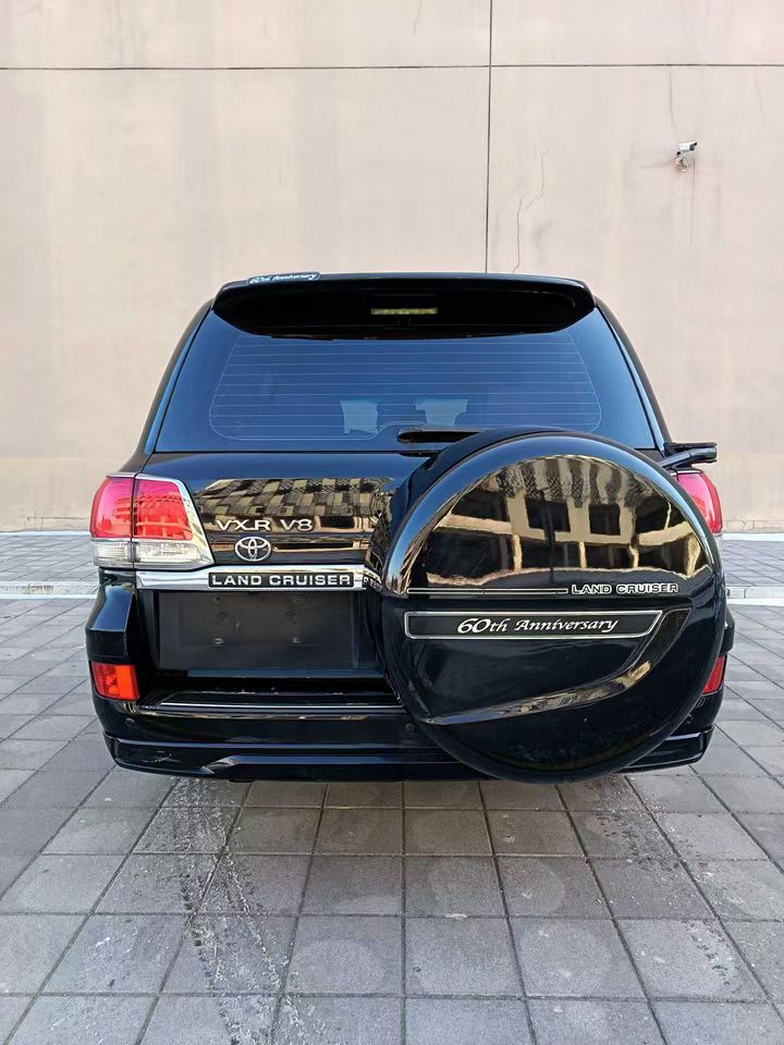 营口12年丰田兰德酷路泽8