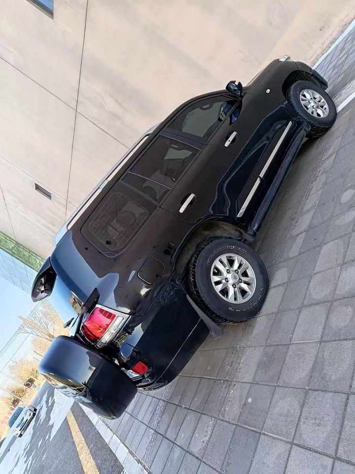 营口12年丰田兰德酷路泽9