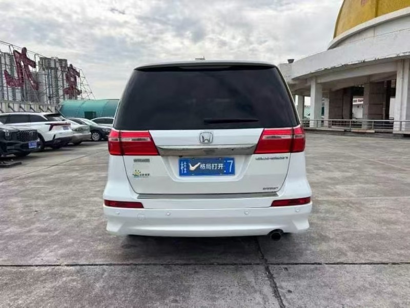 东莞13年本田艾力绅9