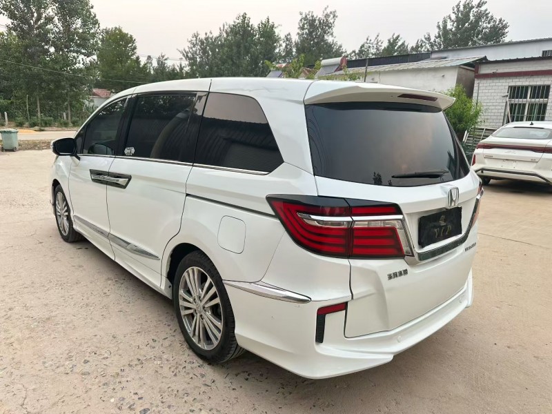 徐州19年本田艾力绅8