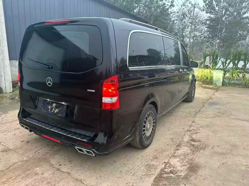 徐州21年奔驰威霆8