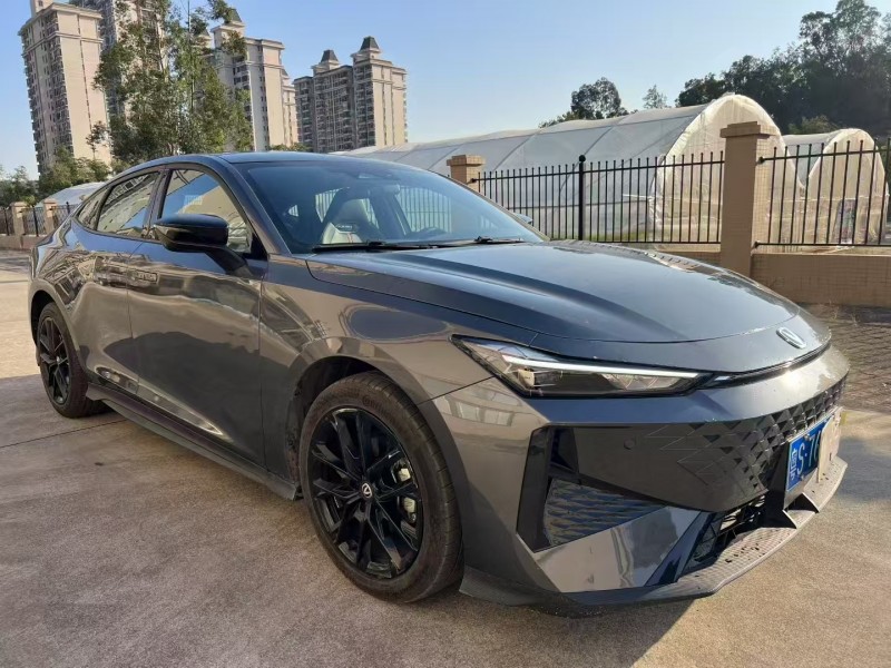 江门25年长安汽车UNI3