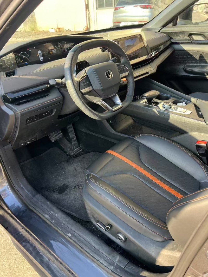 江门25年长安汽车UNI4