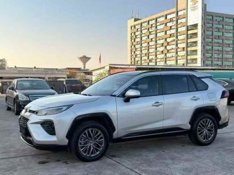 东莞25年丰田威兰达3