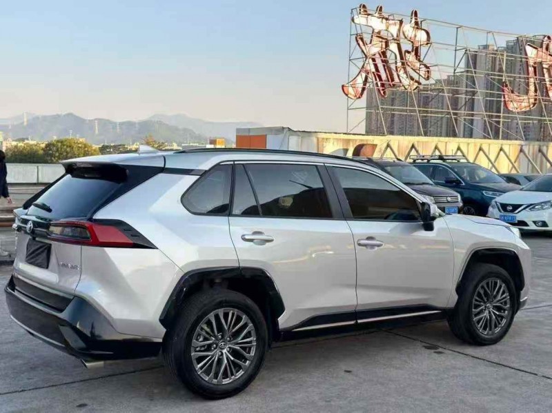 东莞25年丰田威兰达7