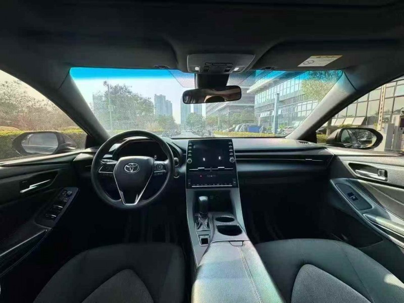 广州21年丰田亚洲龙7