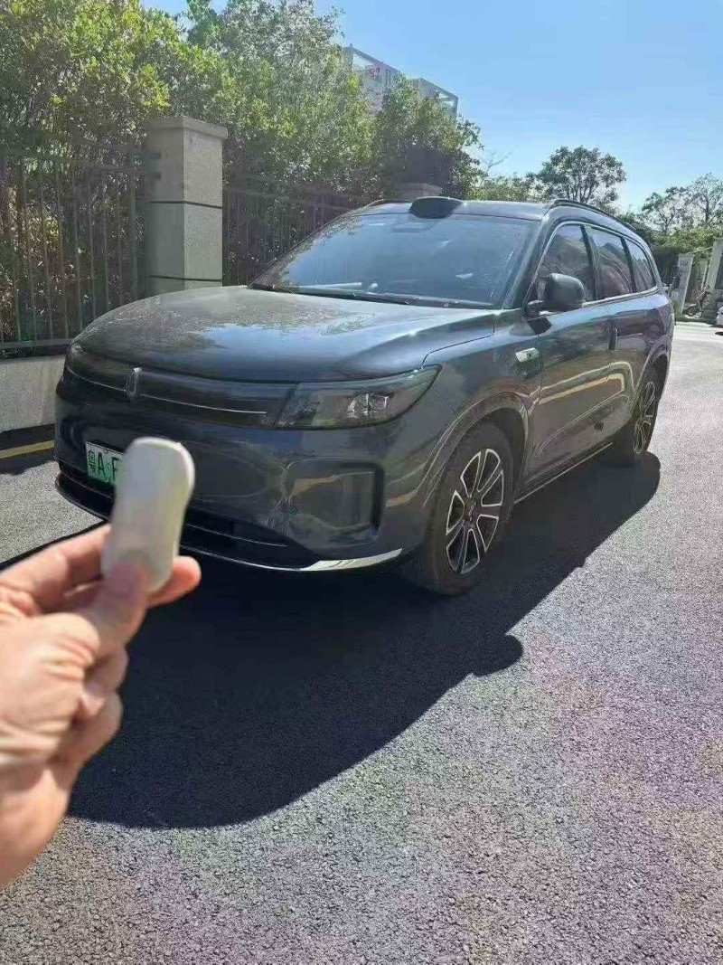 广州24年华为智选问界2