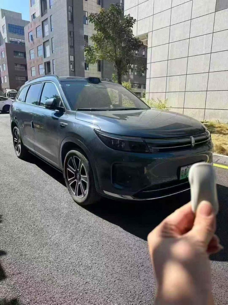 广州24年华为智选问界3