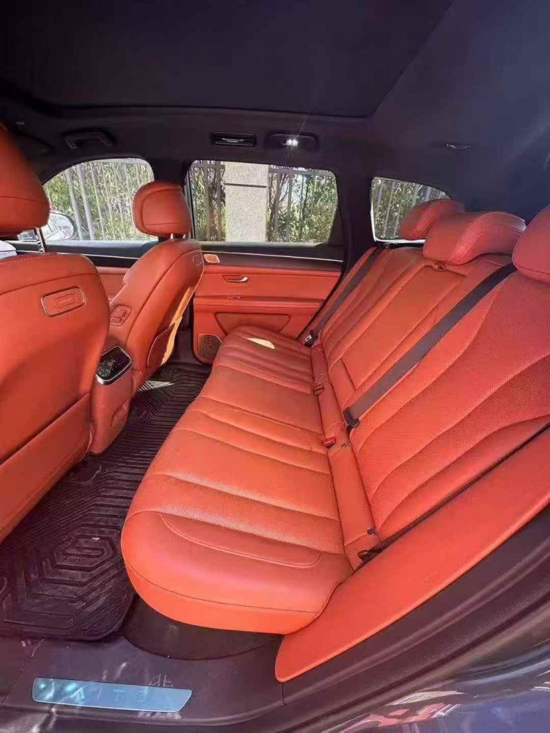 广州24年华为智选问界5