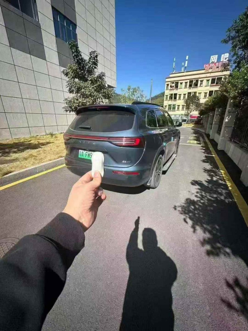 广州24年华为智选问界8