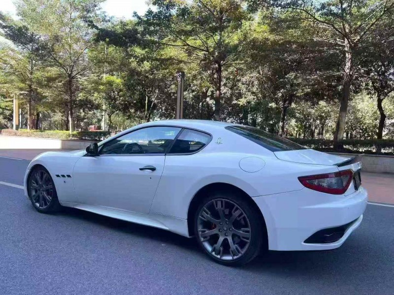 东莞15年玛莎拉蒂GT8