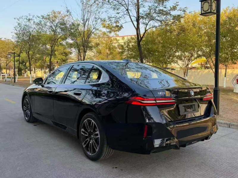 广州25年宝马5系7