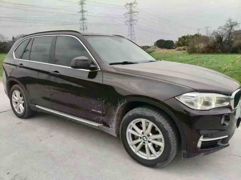 金华16年宝马X53