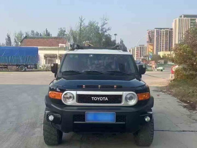 济宁20年丰田兰德酷路泽1