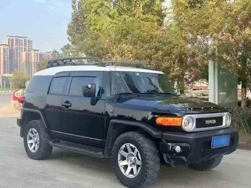 济宁20年丰田兰德酷路泽2