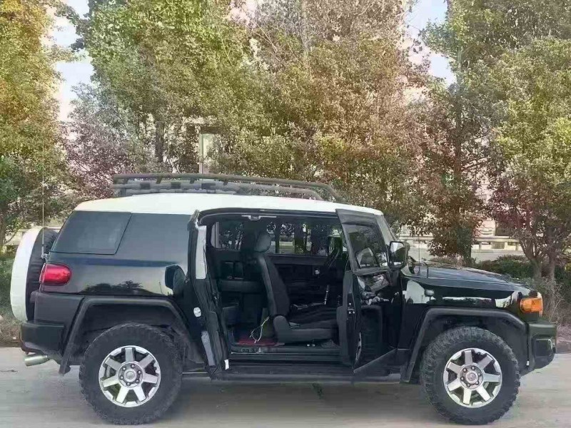 济宁20年丰田兰德酷路泽5