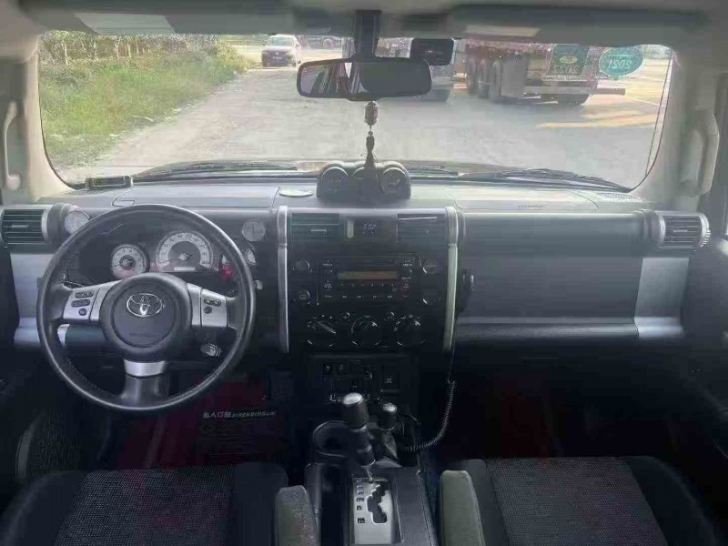 济宁20年丰田兰德酷路泽6