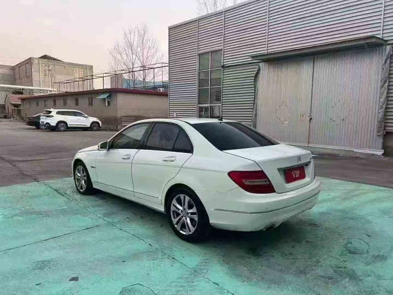 青岛11年奔驰C6