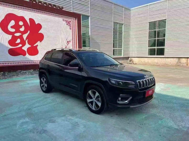 青岛21年Jeep自由光3