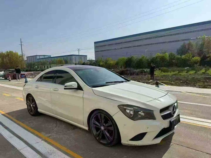 东营17年奔驰CLA2