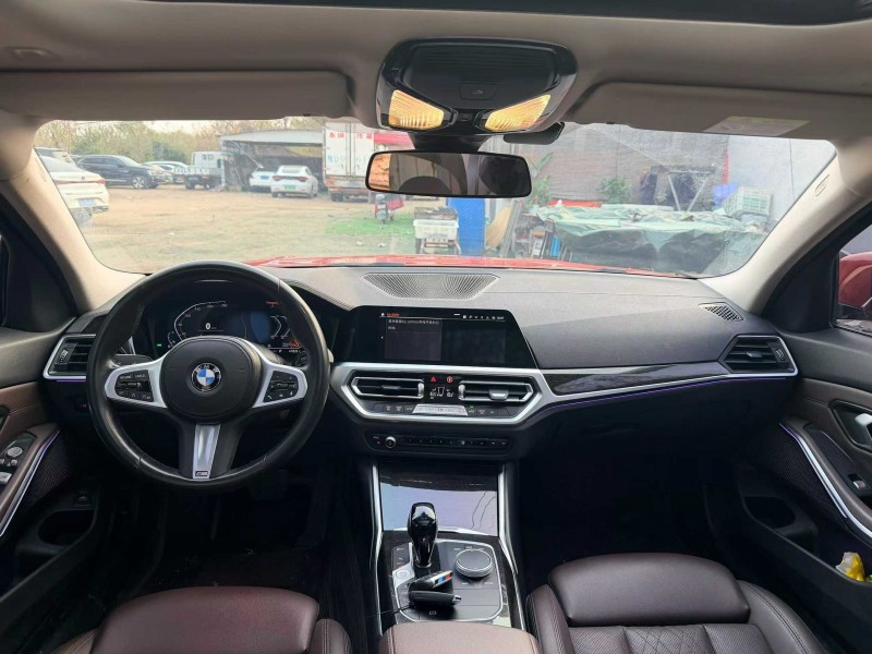 青岛22年宝马3系6