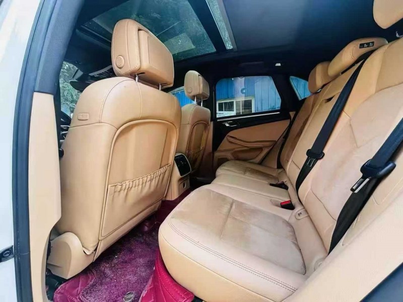 青岛17年保时捷Macan6