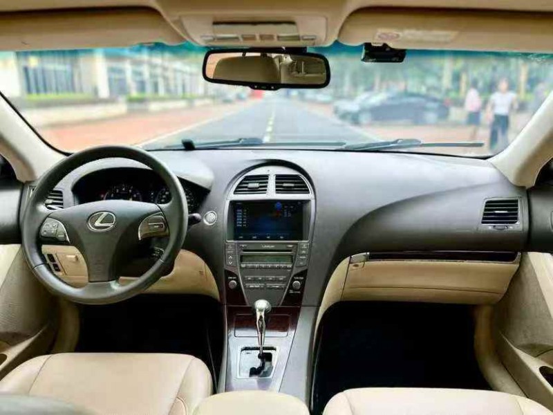 广州12年雷克萨斯ES5