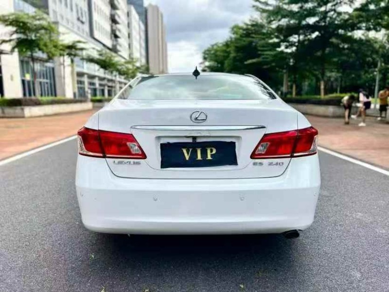 广州12年雷克萨斯ES9