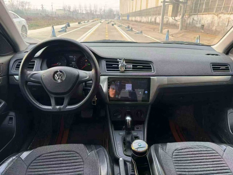 济宁22年大众朗逸5