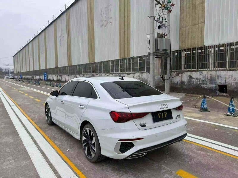 济宁24年奥迪A37