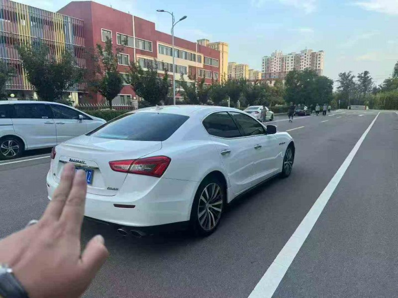 济南16年玛莎拉蒂Ghibli7