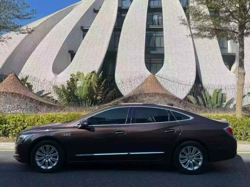 深圳17年别克君越8