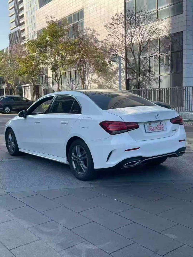 广州21年奔驰A8