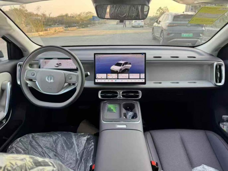 长沙26年零跑汽车B106