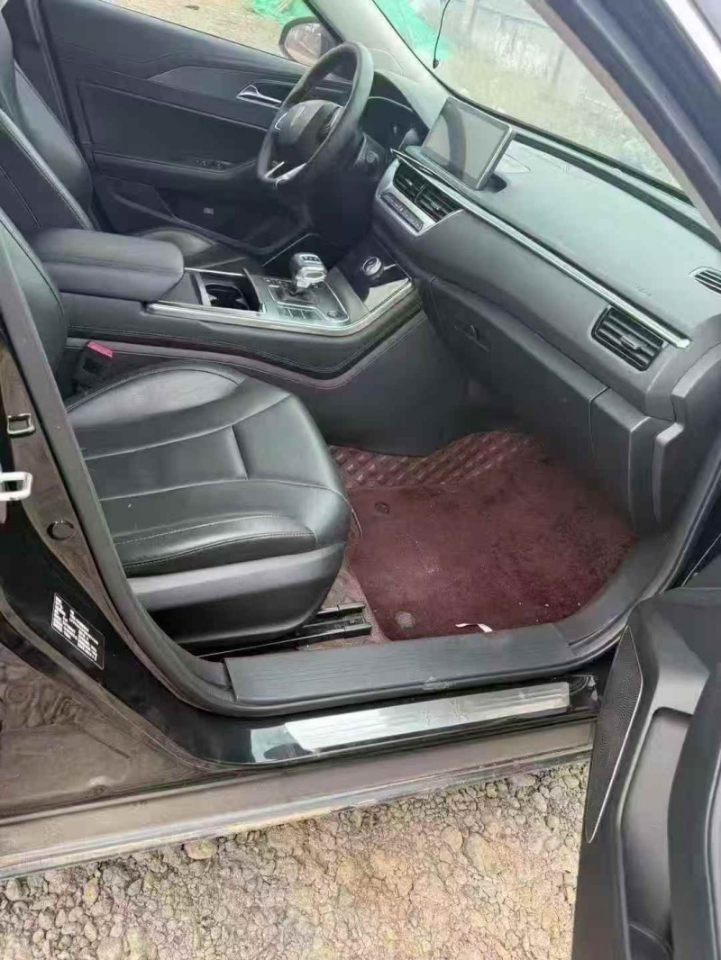 乌鲁木齐22年红旗H52