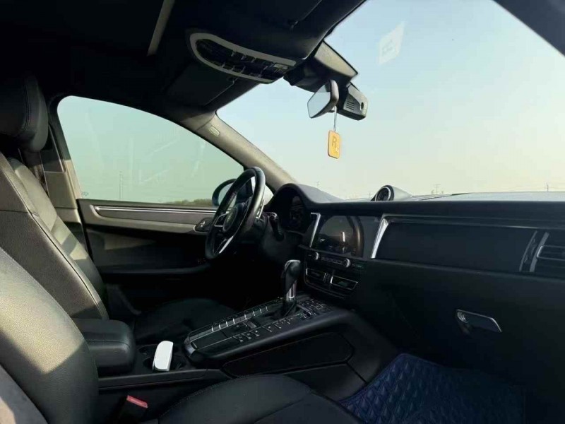 乌鲁木齐20年保时捷Macan9