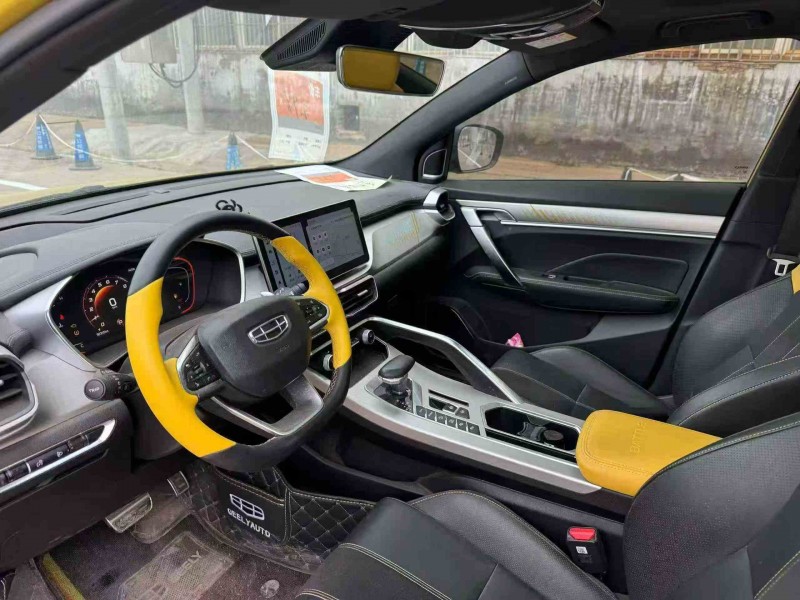 济宁21年吉利缤越6