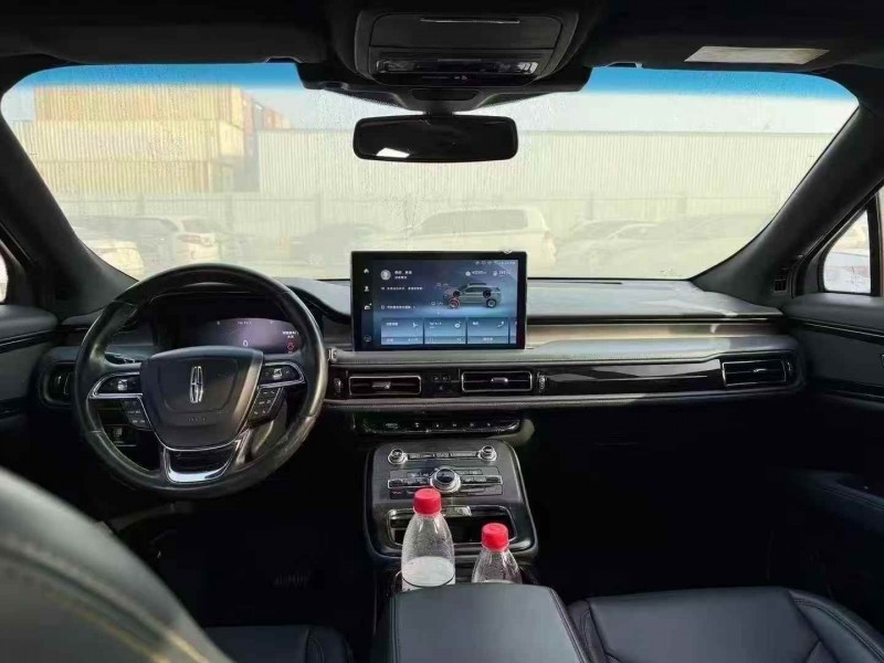 乌鲁木齐21年林肯航海家8