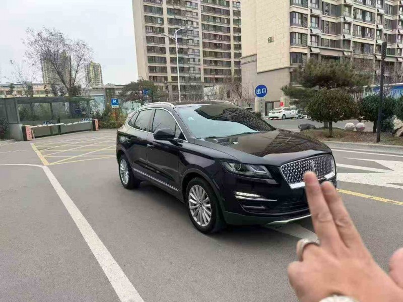 潍坊19年林肯MKC2