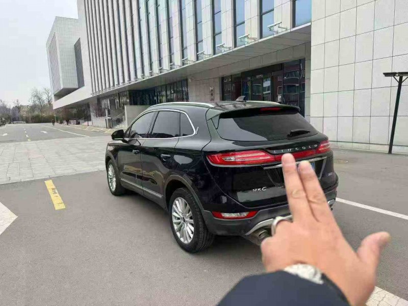 潍坊19年林肯MKC8