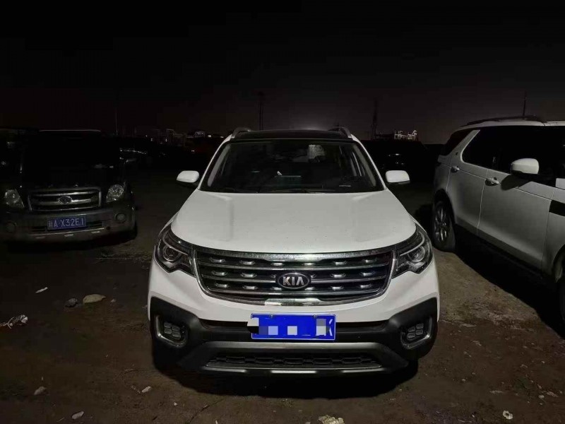 乌鲁木齐21年起亚智跑1