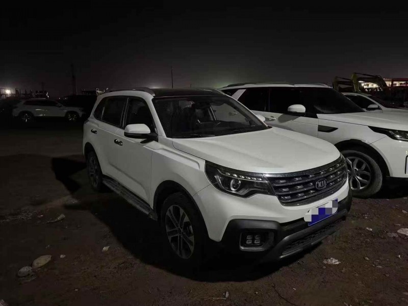 乌鲁木齐21年起亚智跑2