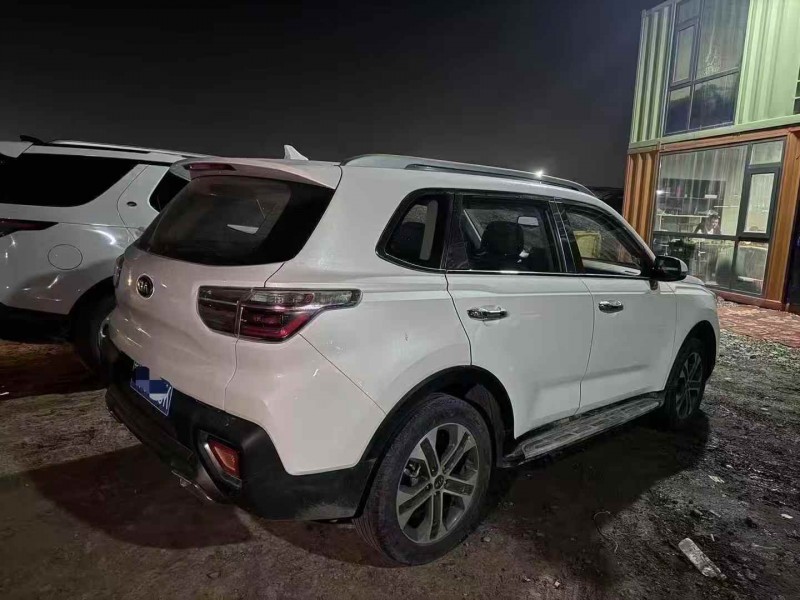 乌鲁木齐21年起亚智跑5