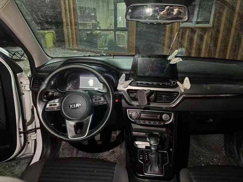 乌鲁木齐21年起亚智跑7